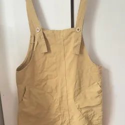 Váy yếm màu nâu dễ phối đồ 976462