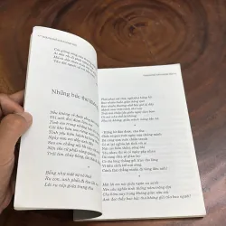 II Thơ: Thành Phố Năm Ngọn Núi - Nhiều Tác Giả - 2003 999182