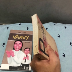 Vân Vy + Paris 11 tháng 8 - Thuận (Vân Vy đẹp như mới, Paris đọc tốt) 377878