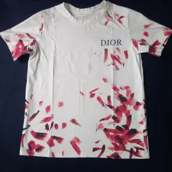 Áo phong nữ size M, sản phẩm đã  sử dụng 1 vài lần, còn mới