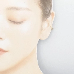 Khuyên tai K10YG Hirotaka một bên 665480