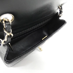 Túi xách chéo Chanel 69900 612581