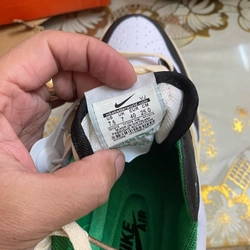 Nike mới 100% size 40 198775