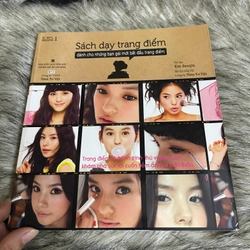 Sách dạy trang điểm 