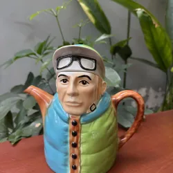 Ly rót hình người