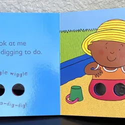 Board book tương tác - Look at me 970966