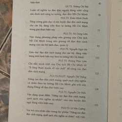 Nâng cao đạo đức cách mạng, quét sạch chủ nghĩa cá nhân  550573