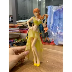 Mô hình để bàn Anime