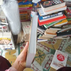 Lược Sử Máy Kéo Bằng Tiếng UKRAINA- Marina Lewycka 749574