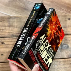 Combo Sách Anthony Horowitz - Stormbreaker & Skeleton Key 736336