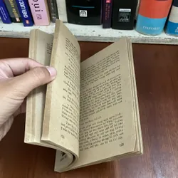 [Sách Xưa] - II Sách Kỹ Năng: 100 Tình Huống Trong Quản Lý - B.O. SUFTSUK - 1985 559422