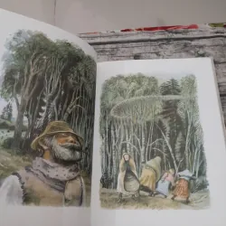 Sách truyện màu tiếng Anh khổ lớn. THE SUN'S STOREHOUSE. 3TH print 1981 in tại Nga 758698