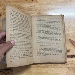 II Sách Xưa: Vượt Qua Côn Đảo (Tiểu Thuyết) - Phùng Quán - 1987 686625