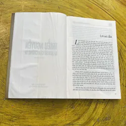 TRIỀU NGUYỄN VÀ LỊCH SỬ CỦA CHÚNG TA nhiều tác giả 689632