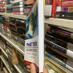 Phát triển ngành dịch vụ - sách chuyên khảo 455155