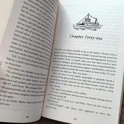 Sunrise by the Sea: A LIttle Beach Street Bakery Novel (preloved book) 722915