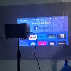 Máy chiếu + loa kéo karaoke 711969