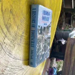 A HISTORY OF FOOTSCRAY- JOHN LACK 594735
