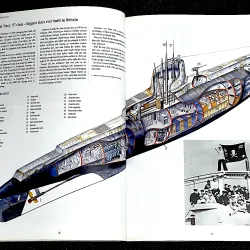 SUBMARINES War Beneath the Waves from 1776 to the Present day 993366