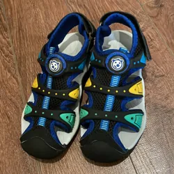 Sandal bé trai size 32 (210) 728699