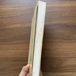 Những mối tình nực cười - Milan Kundera 975811