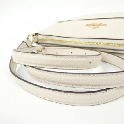 【Sản phẩm mới】Túi xách vai Coach C1556 610424