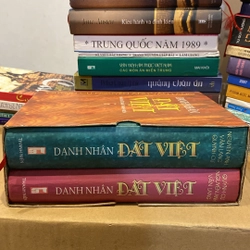 DANH NHÂN ĐẤT VIỆT, CÓ HỘP, BÌA CỨNG, TRỌN BỘ 2 TẬP (XB 2004) 521619