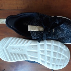 Giày thể thao Adidas. Mới 80% 11844