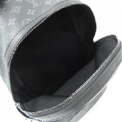 Ba lô Louis Vuitton Monogram Eclipse Discovery PM M22558 610084