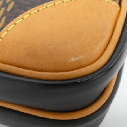 Túi đeo vai Louis Vuitton Damier Giant (LV Squared) Amazon Slingback N40379 613738