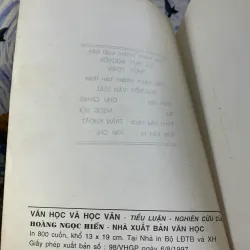 Văn Học Và Học Văn - Hoàng Ngọc Hiến 926219