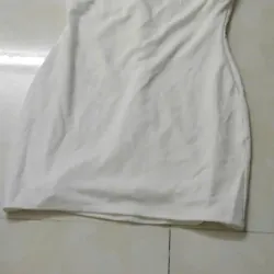 Đầm thun trắng cổ vuông eo 75 giá 45k