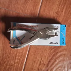 Bấm lỗ sổ còng