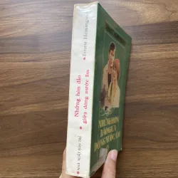 Những hòn đảo giữa dòng nước ấm - Ernest Hemingway 977684