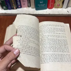 [Sách 7x] - II Tiểu Thuyết Của Phan Tứ: Gia Đình Má Bảy - 1975 797180