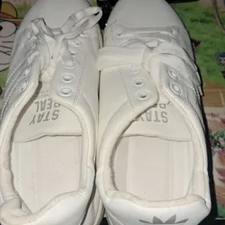 Giày màu trắng size 41 731352