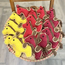 Đồ trang trí Tết Bính Ngọ 2026 con ngựa làm thủ công bằng len, búp bê ngựa bằng len