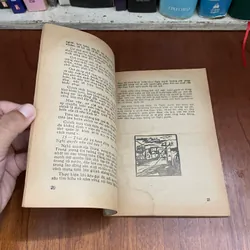 II Sách Xưa: Tuyên Truyền - Tạp Chí Của Ban Tuyên Huấn Trung Ương Đảng CSVN - 1985 562171