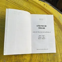 COMBO ENGLISH GRAMMAR IN USE & LUYỆN PHÁT ÂM TIẾNG ANH SHIP OR SHEEP? 130 đề mục Ngữ pháp 737750
