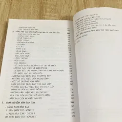 TIẾNG NÓI CỦA BÀN TAY  1028097