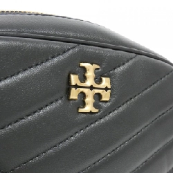 【Sản phẩm mới】Tory Burch Kira CHEVRON CAMERA BAG 152353 Túi đeo chéo 613712