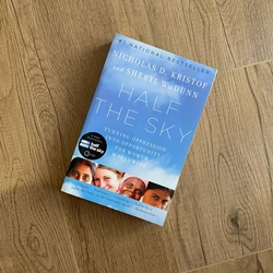 Half the Sky - Nicholas D. Kristof & Sheryl WuDunn