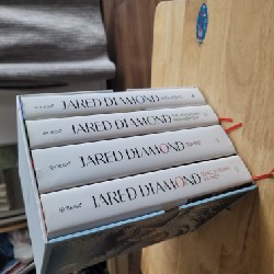 Box sách Jared Diamond - bộ 4 tác phẩm tiêu biểu 25863