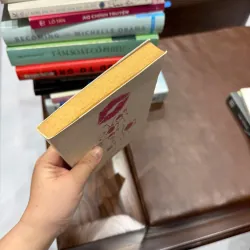 Vết Son Trên Môi Anh – Cấn Văn Khánh | Tản văn tình yêu, nhẹ nhàng mà thấm- K3 1009665