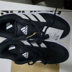 Giày thể thao adidas năng động màu đen trắng size 40 763218