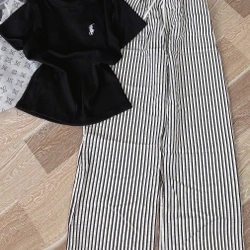 Set bộ áo babytee mix quần xuông kẻ dọc 478871