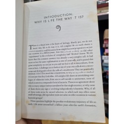 THE VITAL QUESTION: WHY IS LIFE THE WAY IT IS? - NICK LANE 119761