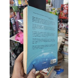 Chuyện Nhỏ Trong Thế Giới Lớn - E.H.Gombrich 2015 mới 80% ố Sách văn học HCM1004 1007605