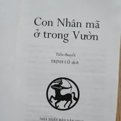 Con nhân mã trong vườn | M. Scliar 994973