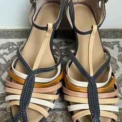 Giày sandal phối màu 556888